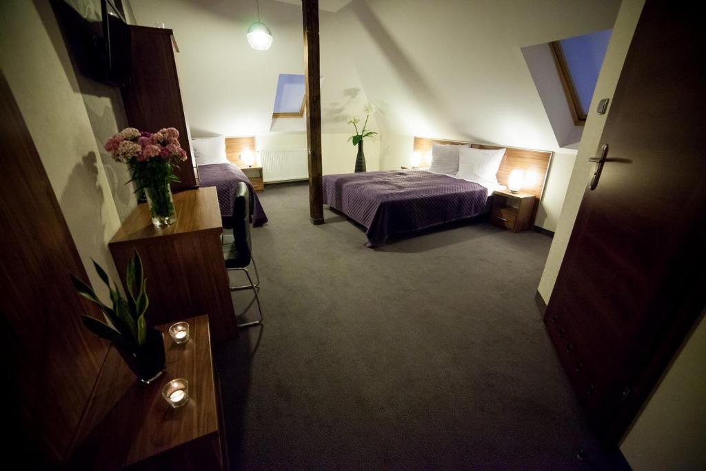 Gosciniec Nad Goplem Hotell Grodztwo Rom bilde